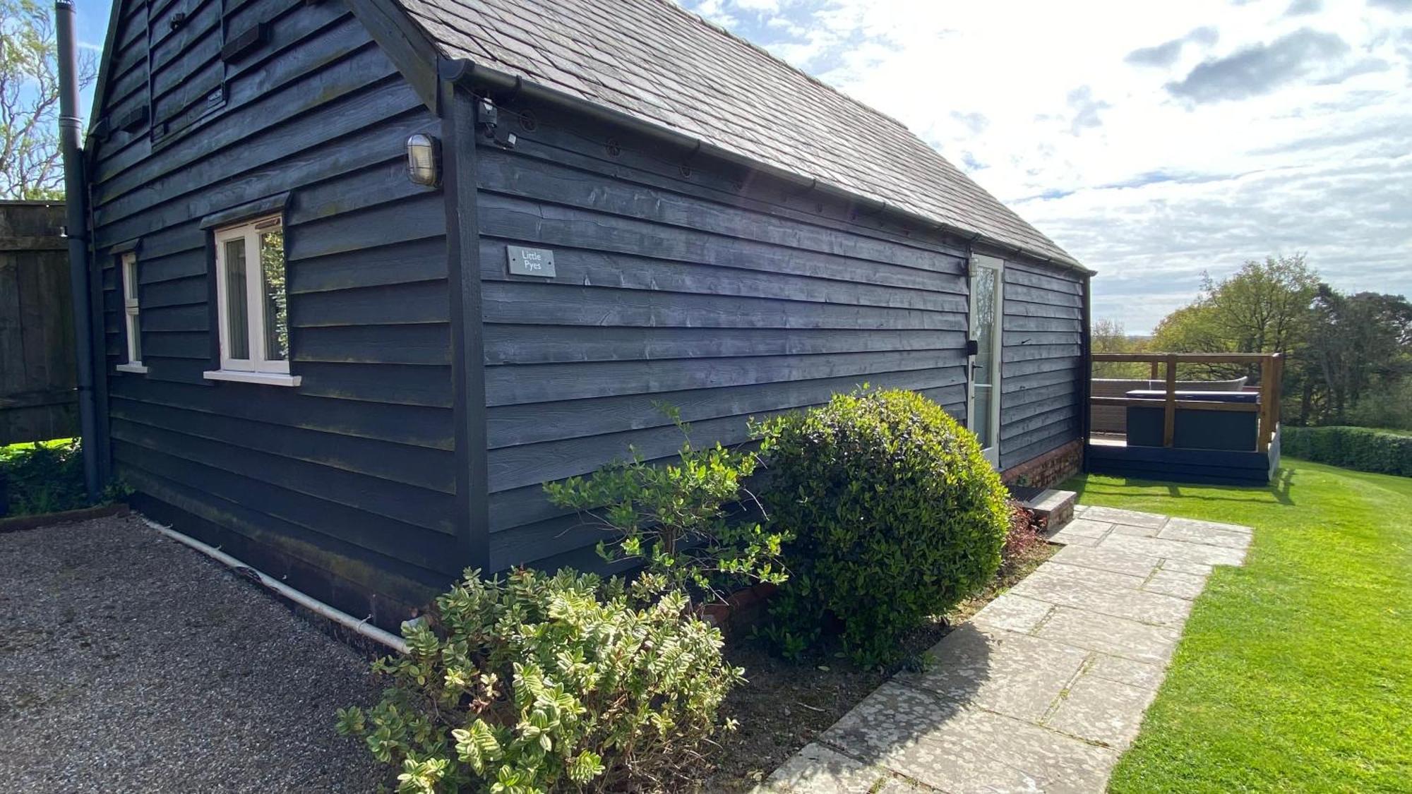 Little Pyes Barn Battle Exterior foto